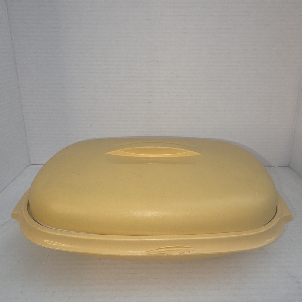 Vintage Tupperware Microwave Steamer - 3 Pc. Meal in Minutes #1273 Harvest Gold